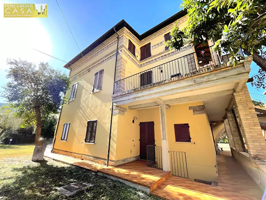 Immagine 8 di Villa in vendita  in Piazzetta del Sole a Teramo