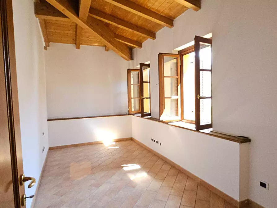 Immagine 18 di Villa in vendita  in Piazzetta del Sole a Teramo