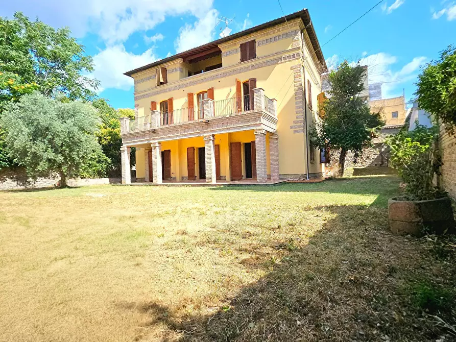 Immagine 4 di Villa in vendita  in Piazzetta del Sole a Teramo