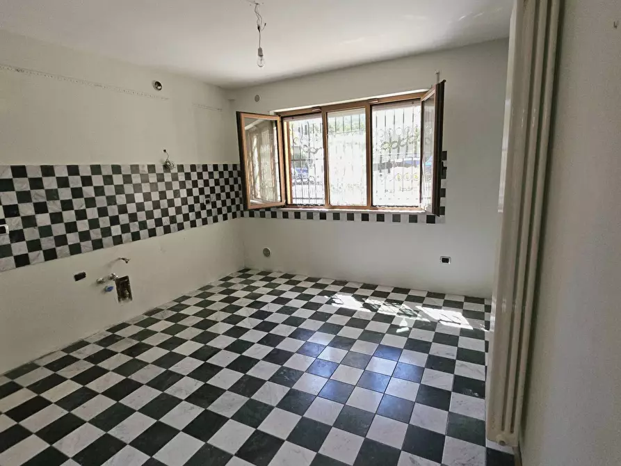 Immagine 8 di Appartamento in vendita  in VIA BARNABEI a Teramo