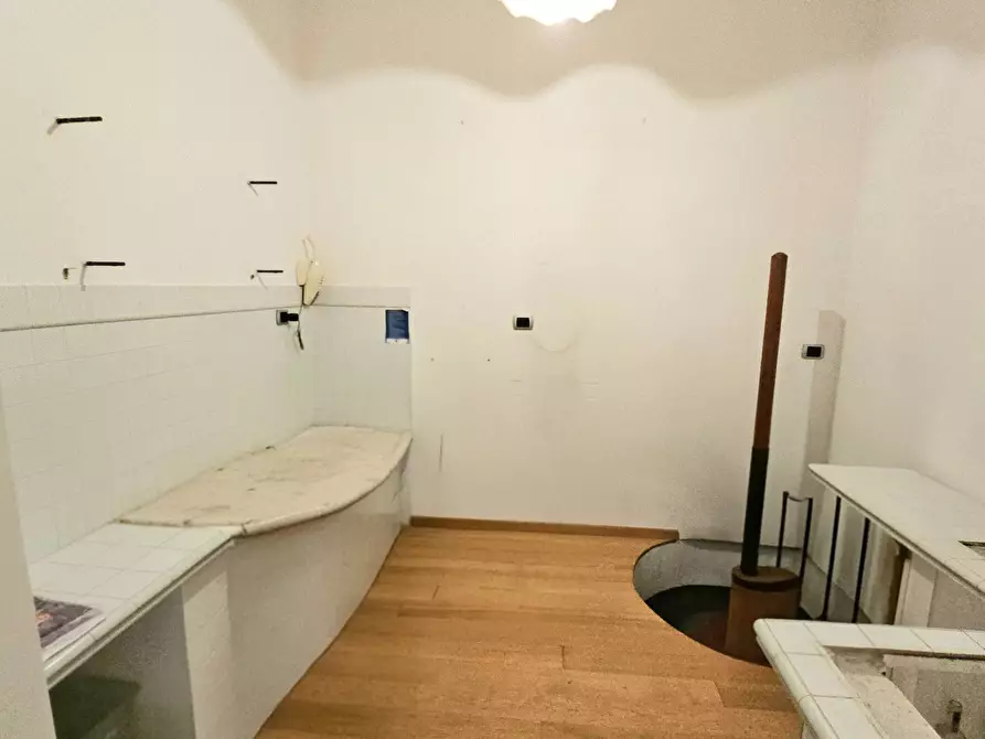 Immagine 9 di Appartamento in vendita  in VIA BARNABEI a Teramo