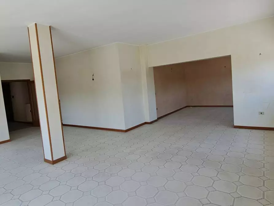 Immagine 24 di Attico in vendita  in LARGO ROSCIANO a Montorio Al Vomano