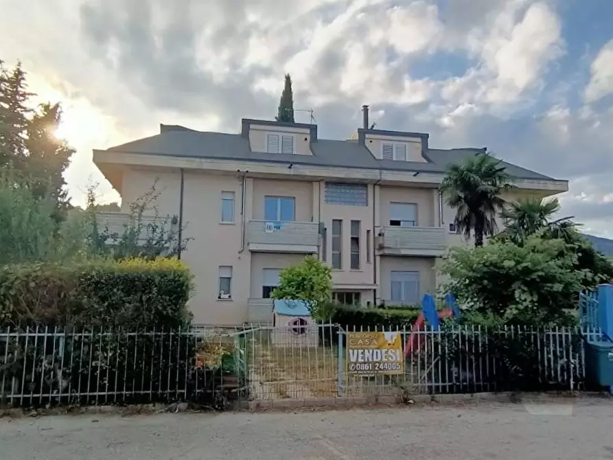 Immagine 1 di Agriturismo in vendita  in Via De Gasperi a Ancarano