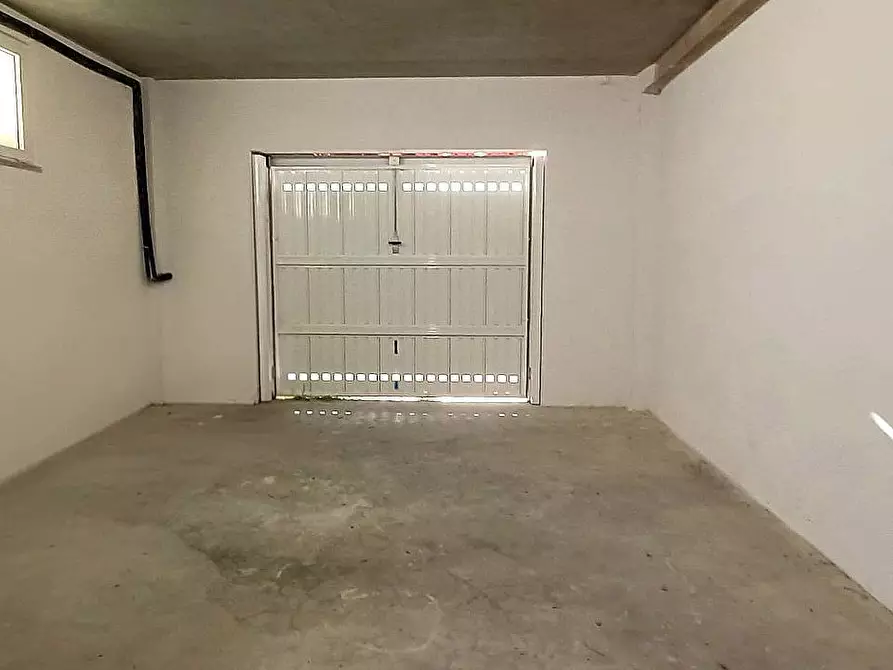 Immagine 11 di Agriturismo in vendita  in Via De Gasperi a Ancarano