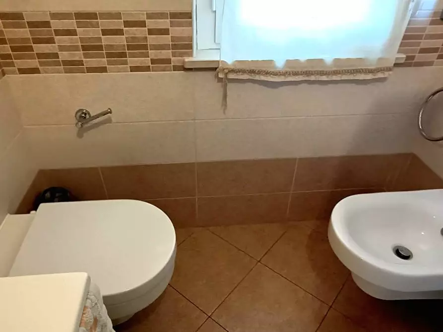 Immagine 10 di Agriturismo in vendita  in Via De Gasperi a Ancarano