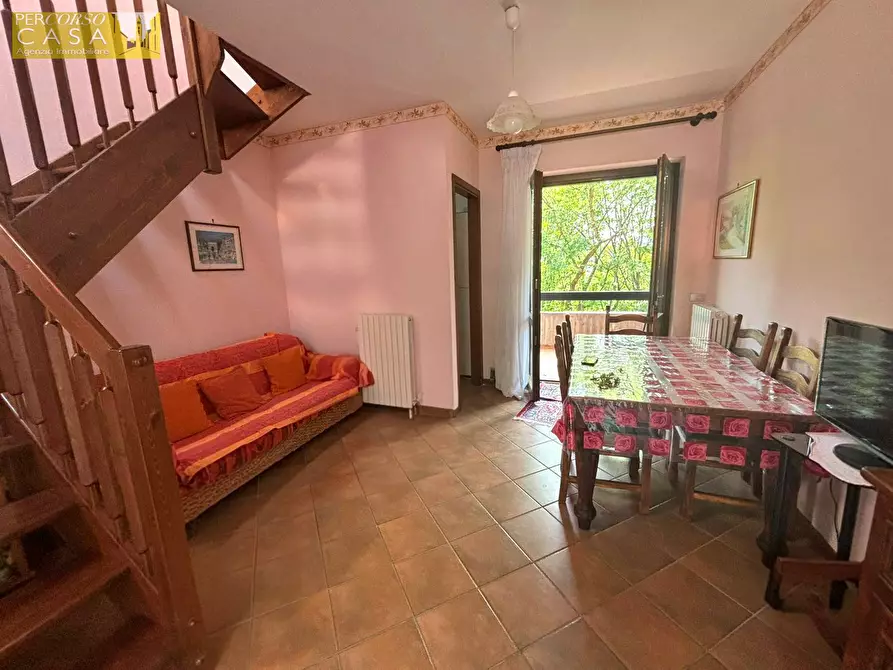 Immagine 1 di Agriturismo in vendita  a Fano Adriano