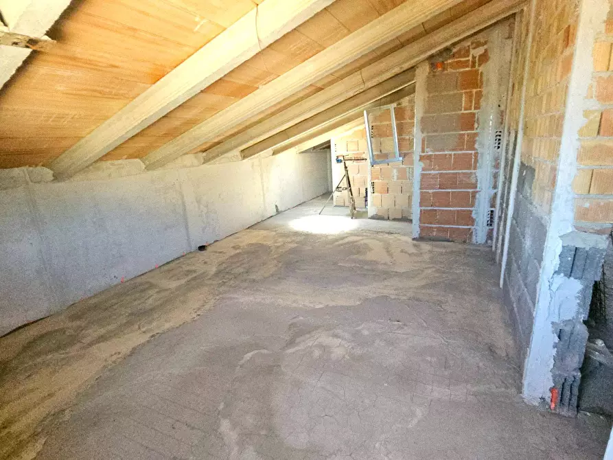 Immagine 14 di Casa indipendente in vendita  2 a Teramo