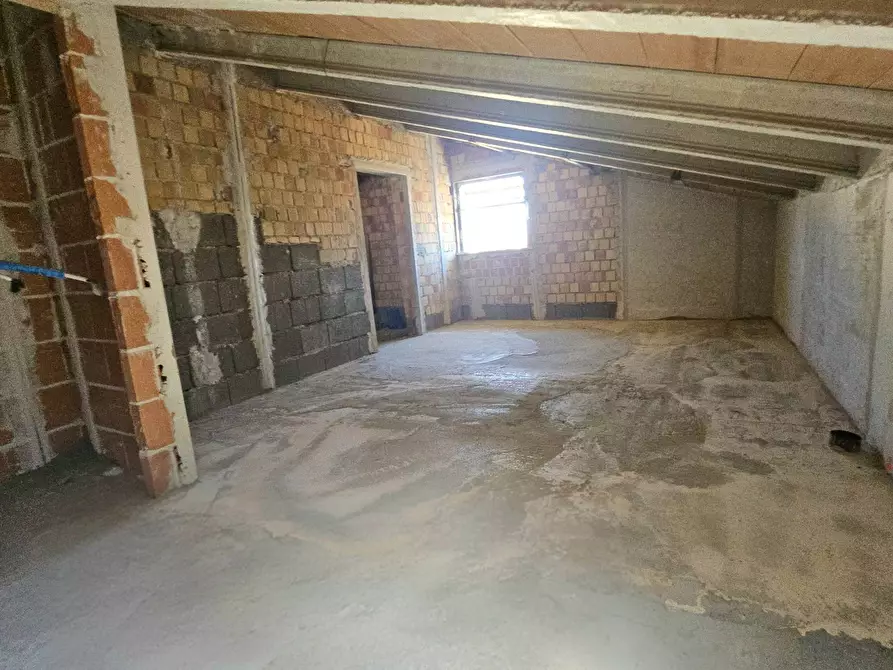 Immagine 15 di Casa indipendente in vendita  2 a Teramo