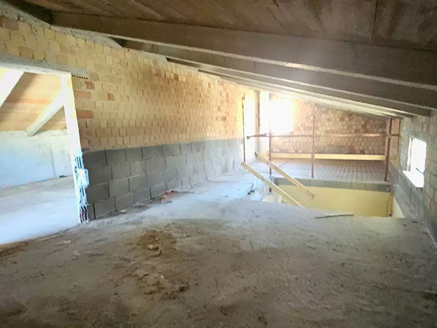 Immagine 17 di Casa indipendente in vendita  2 a Teramo