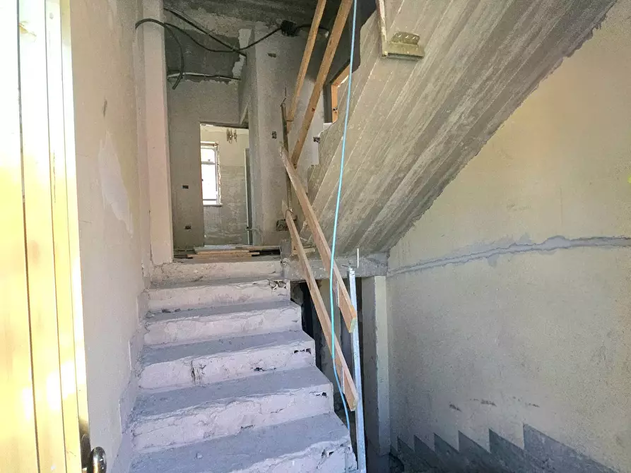 Immagine 19 di Casa indipendente in vendita  2 a Teramo