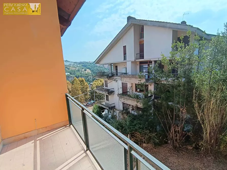 Immagine 19 di Appartamento in vendita  in Viale Cavour a Teramo