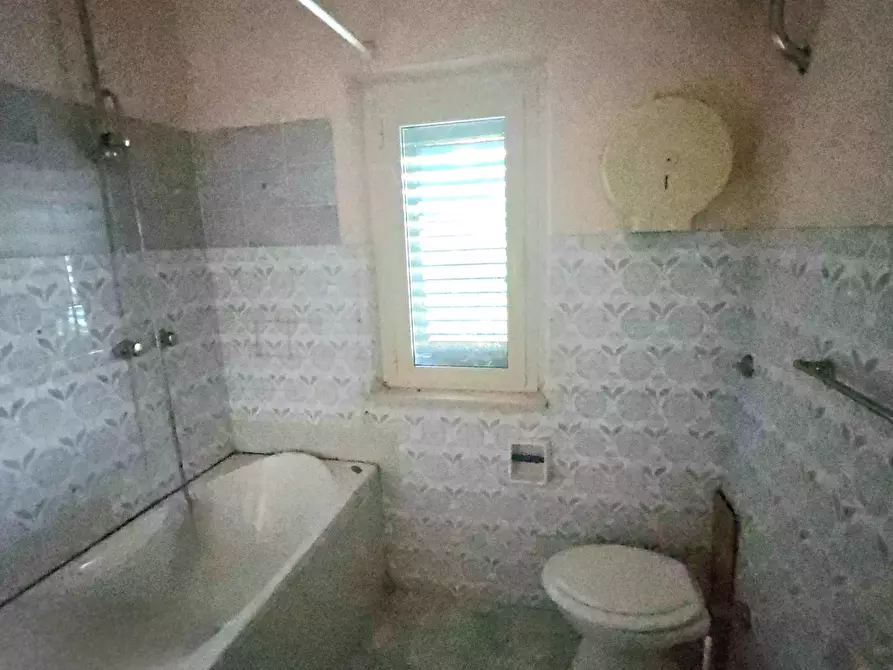 Immagine 11 di Casa indipendente in vendita  in Contrada De Contro - 1 Km dal centro a Teramo