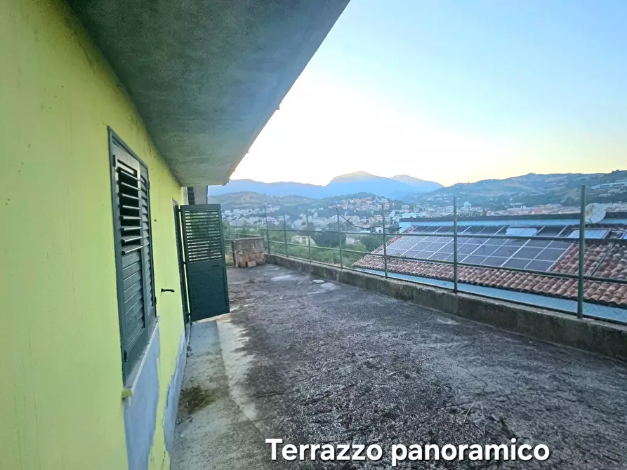 Immagine 18 di Casa indipendente in vendita  in Contrada De Contro - 1 Km dal centro a Teramo