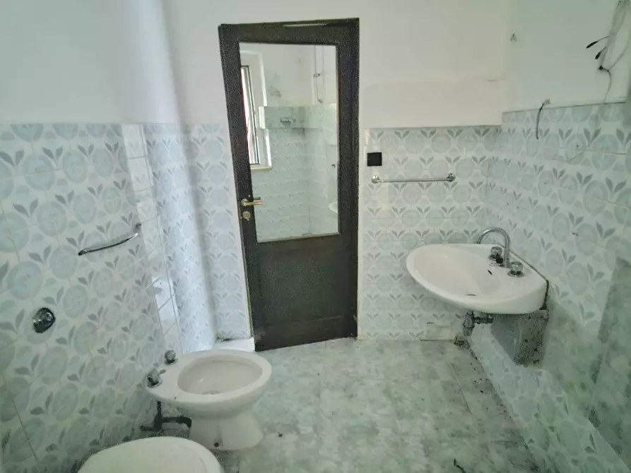 Immagine 15 di Casa indipendente in vendita  in Contrada De Contro - 1 Km dal centro a Teramo