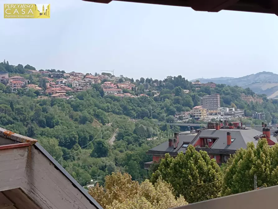Immagine 8 di Appartamento in vendita  in Viale Cavour a Teramo