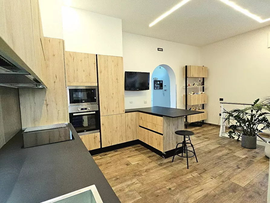 Immagine 14 di Villa in vendita  in C.da De Contro 1 km dal centro a Teramo