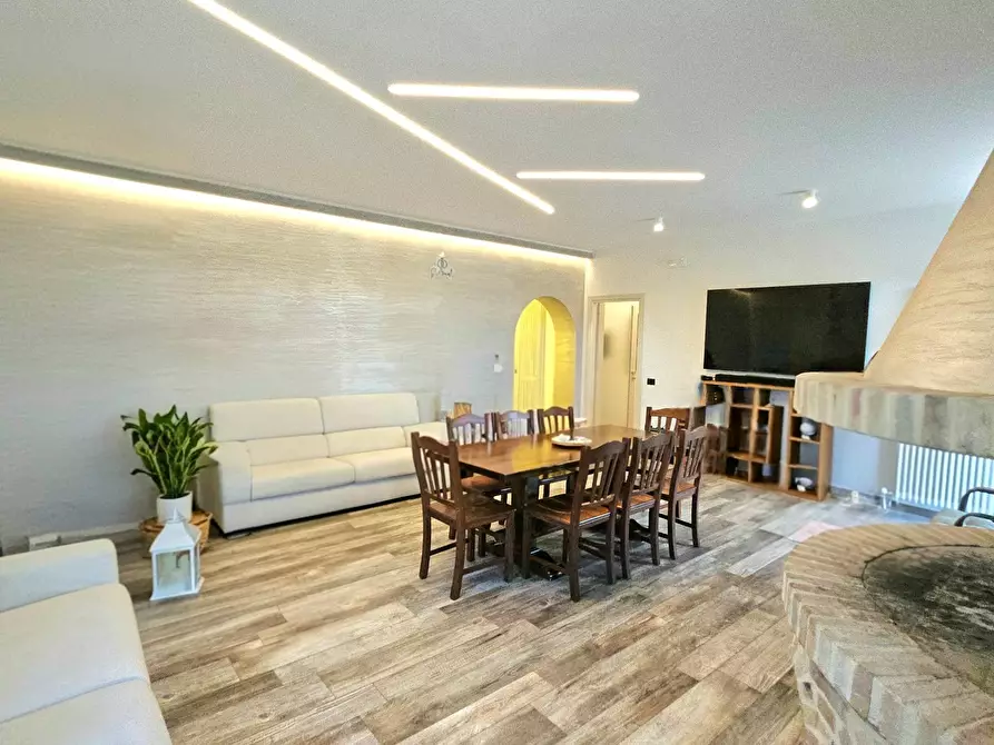 Immagine 12 di Villa in vendita  in C.da De Contro 1 km dal centro a Teramo