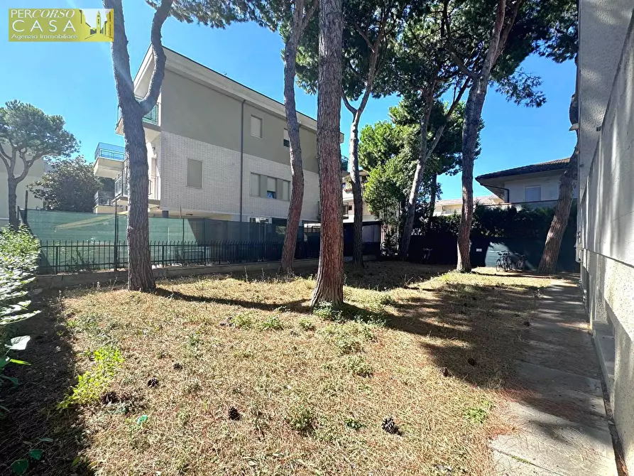 Immagine 14 di Appartamento in vendita  in VIA PASCOLI a Tortoreto