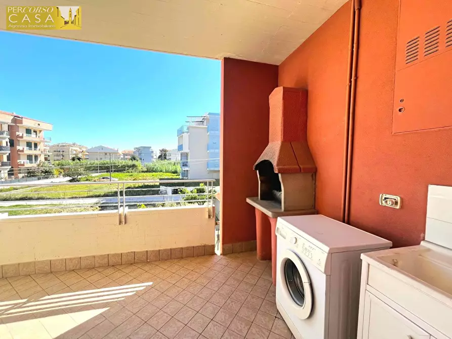 Immagine 4 di Appartamento in vendita  in VIA RAFFAELLO SANZIO a Tortoreto