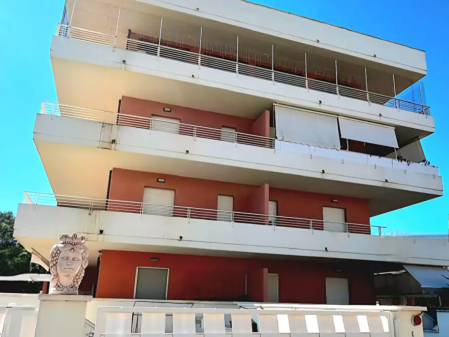 Immagine 13 di Appartamento in vendita  in VIA RAFFAELLO SANZIO a Tortoreto