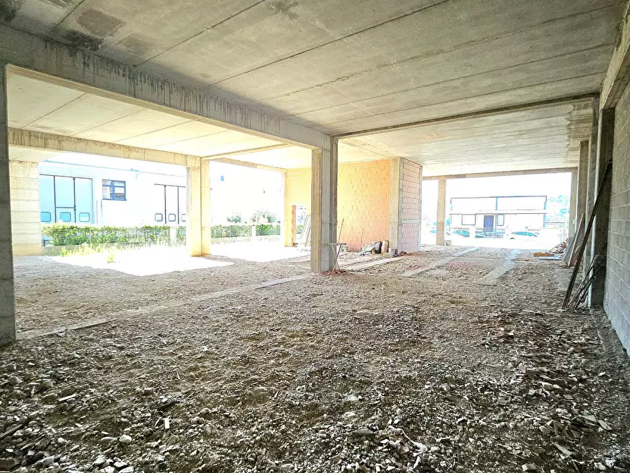 Immagine 8 di Capannone industriale in vendita  in Via del Commercio a Bellante