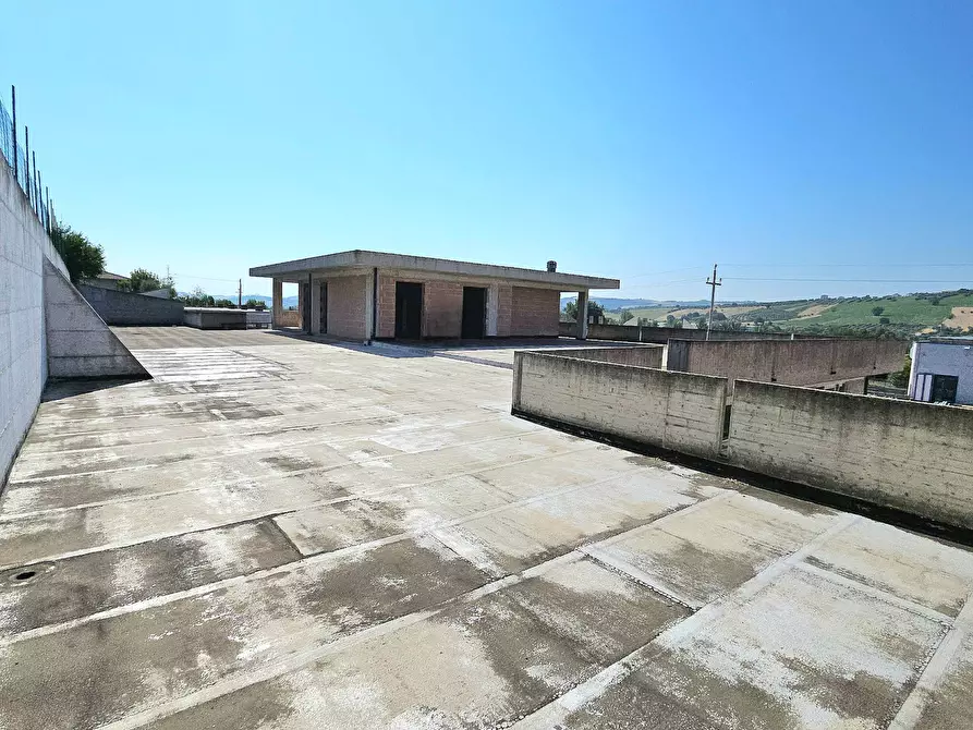 Immagine 10 di Capannone industriale in vendita  in Via del Commercio a Bellante