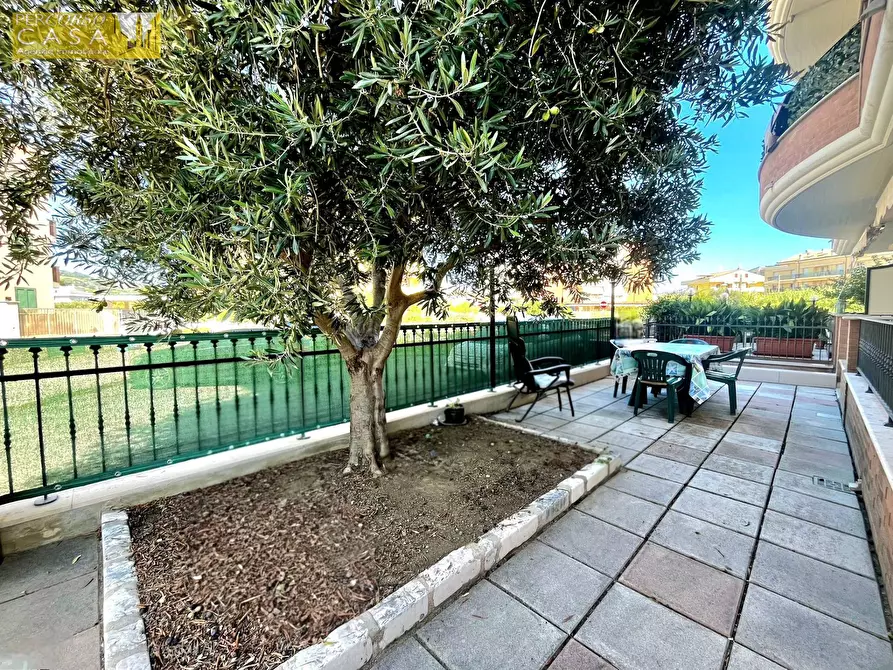 Immagine 4 di Appartamento in vendita  in VIA SPATARO a Tortoreto