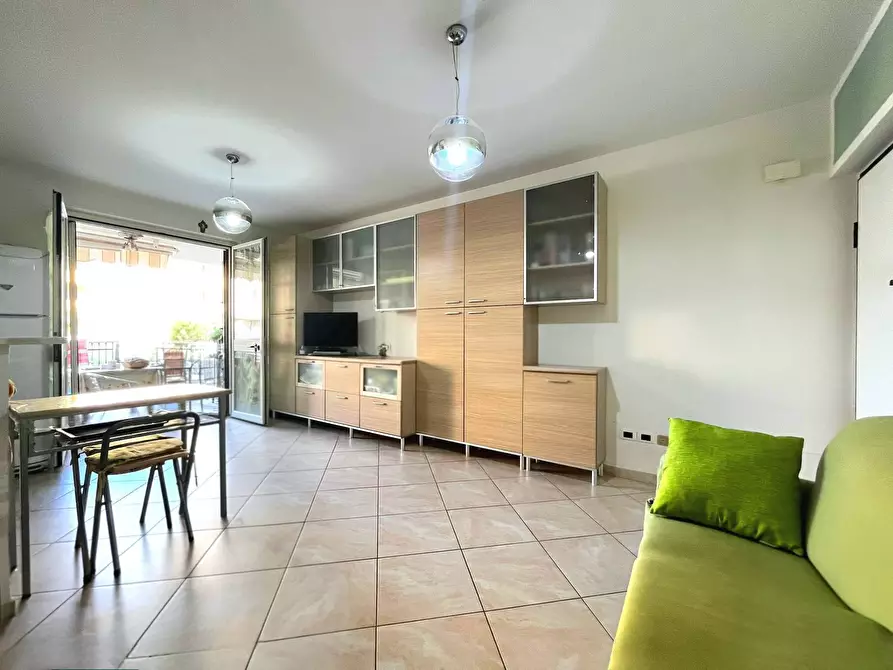 Immagine 5 di Appartamento in vendita  in VIA SPATARO a Tortoreto