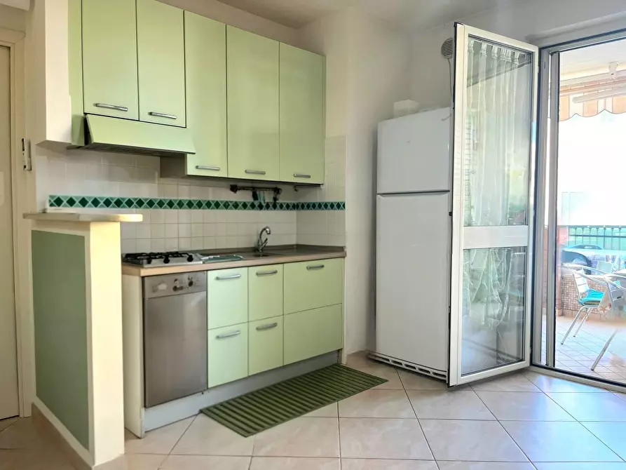 Immagine 8 di Appartamento in vendita  in VIA SPATARO a Tortoreto