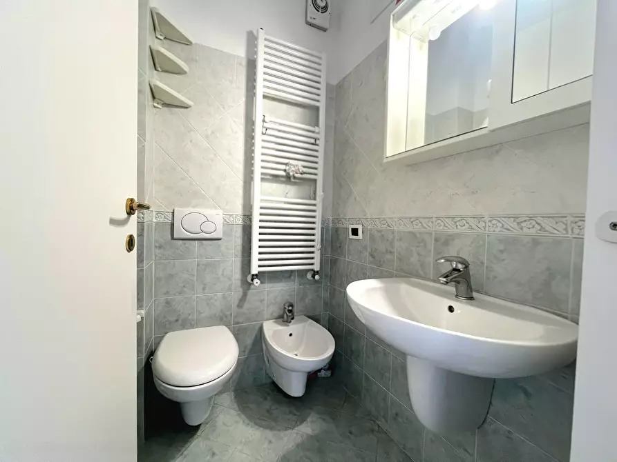 Immagine 14 di Appartamento in vendita  in VIA SPATARO a Tortoreto