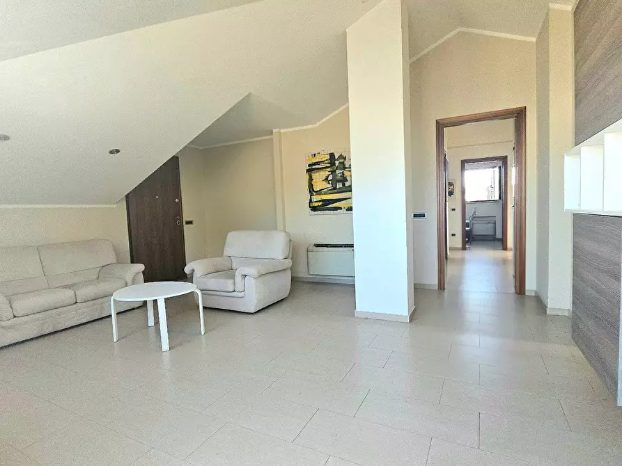 Immagine 2 di Attico in vendita  a Teramo