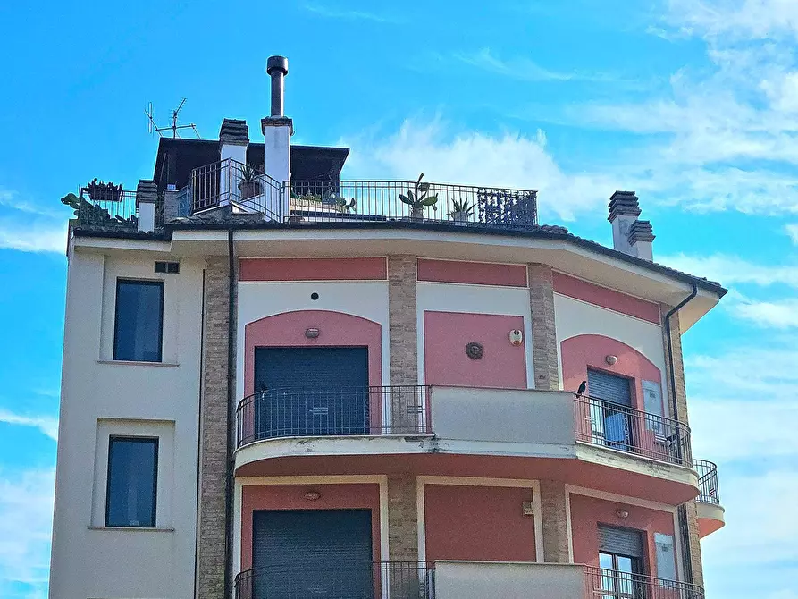 Immagine 27 di Attico in vendita  a Teramo