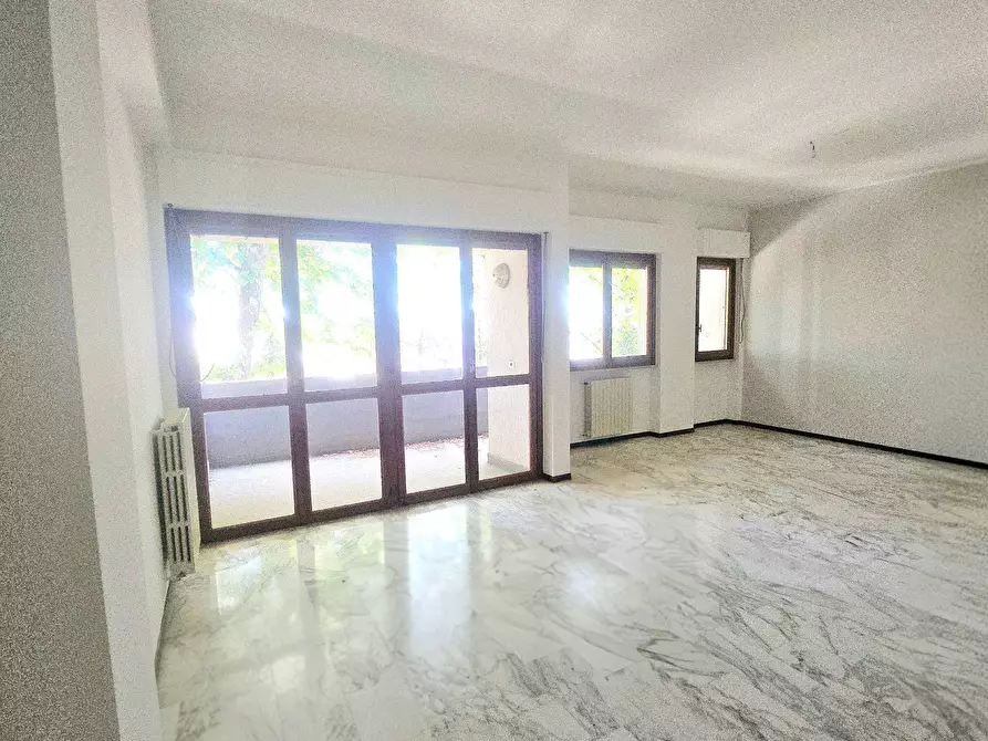 Immagine 3 di Appartamento in vendita  in VIALE CAVOUR a Teramo