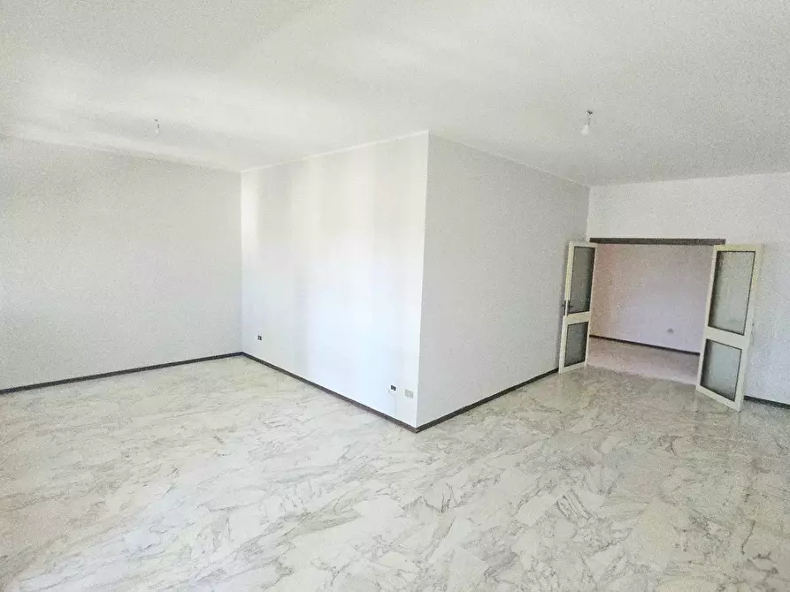 Immagine 4 di Appartamento in vendita  in VIALE CAVOUR a Teramo