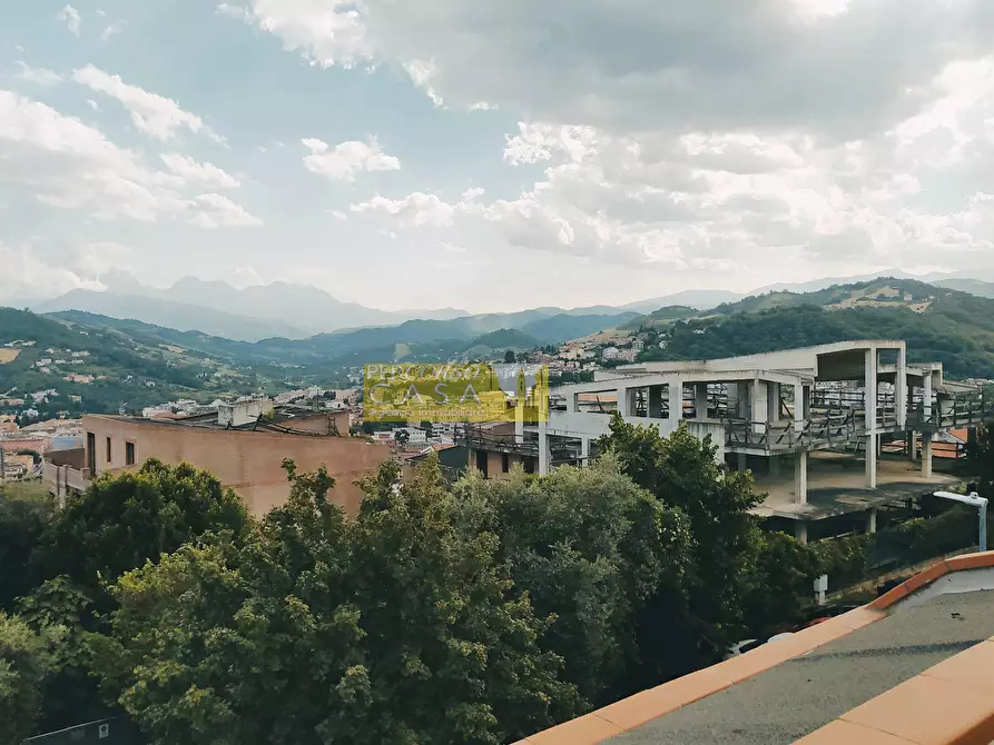 Immagine 13 di Appartamento in vendita  in Via Giuseppe Mancini Sbraccia 16 a Teramo