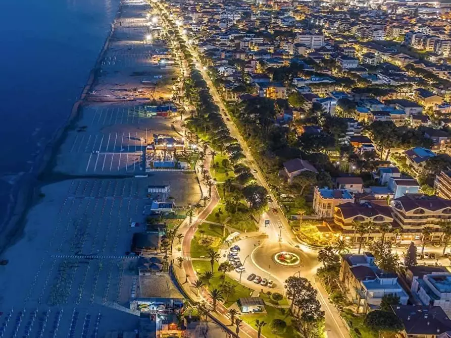 Immagine 3 di Agriturismo in vendita  in LUNGOMARE SIRENA SNC a Tortoreto