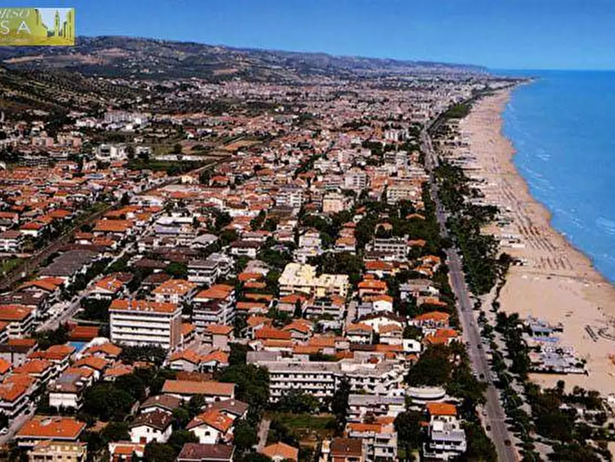 Immagine 4 di Agriturismo in vendita  in LUNGOMARE SIRENA SNC a Tortoreto