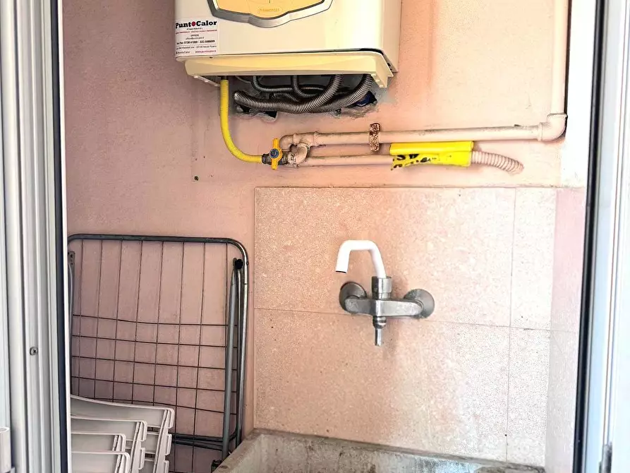 Immagine 11 di Appartamento in vendita  in LUNGOMARE SIRENA - PRIMA FILA FRONTEMARE a Tortoreto