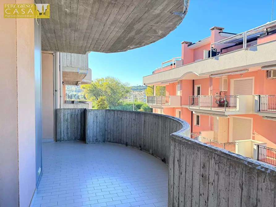 Immagine 12 di Appartamento in vendita  in LUNGOMARE SIRENA - PRIMA FILA FRONTEMARE a Tortoreto