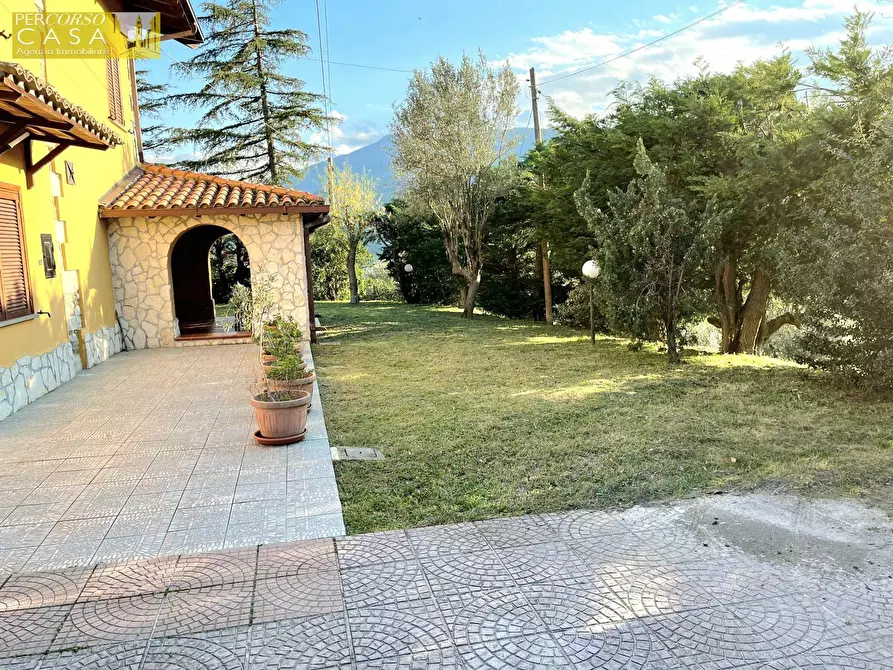Immagine 5 di Villa in vendita  in Fonte Della Corte a Montorio Al Vomano