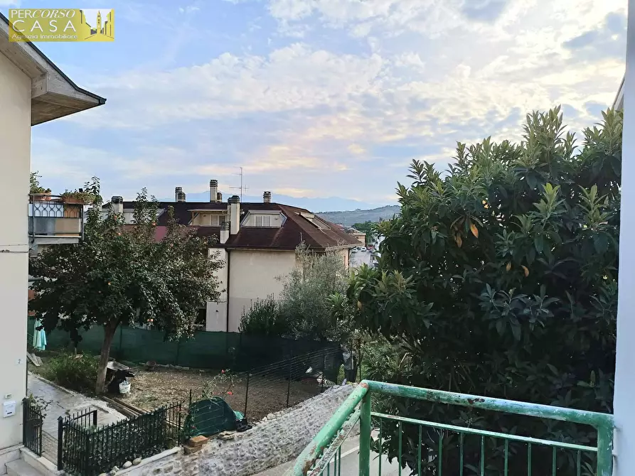 Immagine 8 di Casa semindipendente in vendita  in Via Bellisario - Zona Conad - PARCO DEGLI ULIVI a Teramo