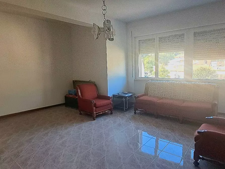 Immagine 4 di Appartamento in vendita  in Largo Rosciano a Montorio Al Vomano