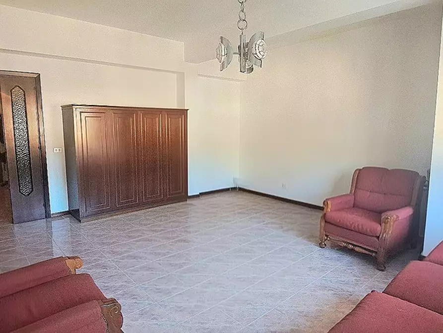 Immagine 3 di Appartamento in vendita  in Largo Rosciano a Montorio Al Vomano