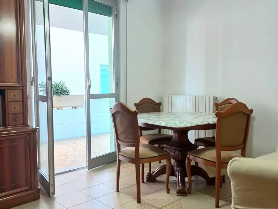 Immagine 9 di Casa semindipendente in vendita  in Via Corsica - 4° fila - 150 mt. dal mare a Tortoreto