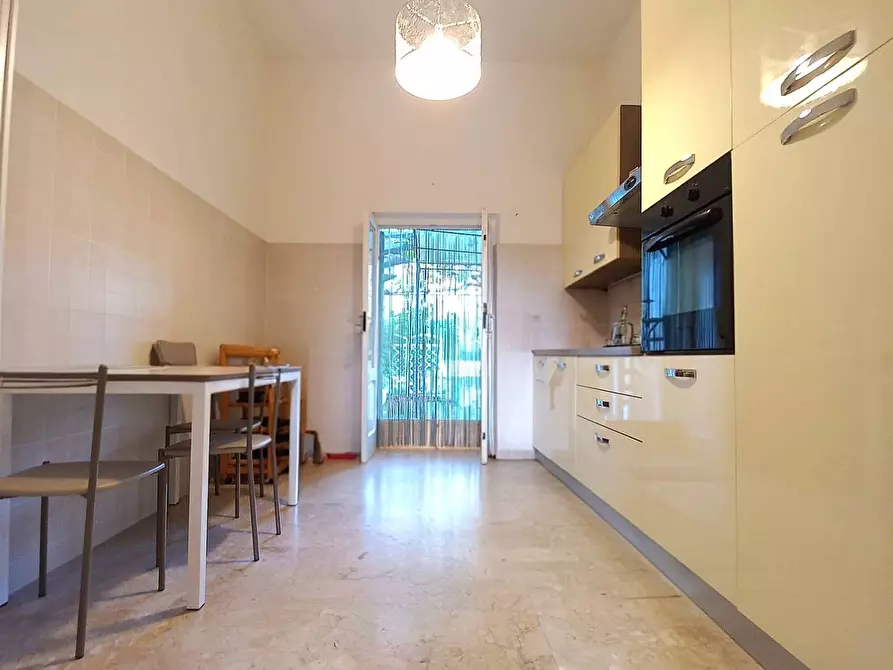 Immagine 10 di Casa semindipendente in vendita  in Via Corsica - 4° fila - 150 mt. dal mare a Tortoreto