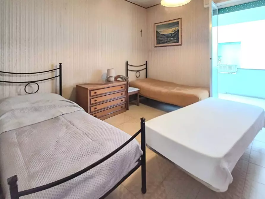 Immagine 15 di Casa semindipendente in vendita  in Via Corsica - 4° fila - 150 mt. dal mare a Tortoreto