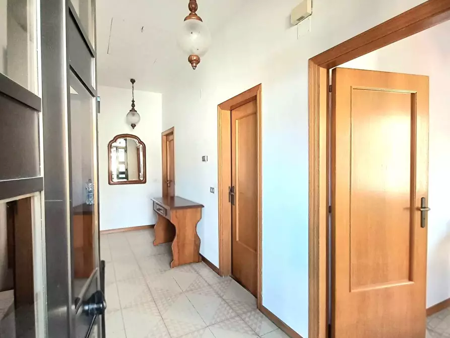 Immagine 19 di Casa semindipendente in vendita  in Via Corsica - 4° fila - 150 mt. dal mare a Tortoreto