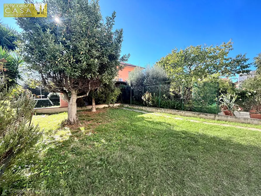 Immagine 6 di Villetta a schiera in vendita  in Via Rossini a Sant'omero