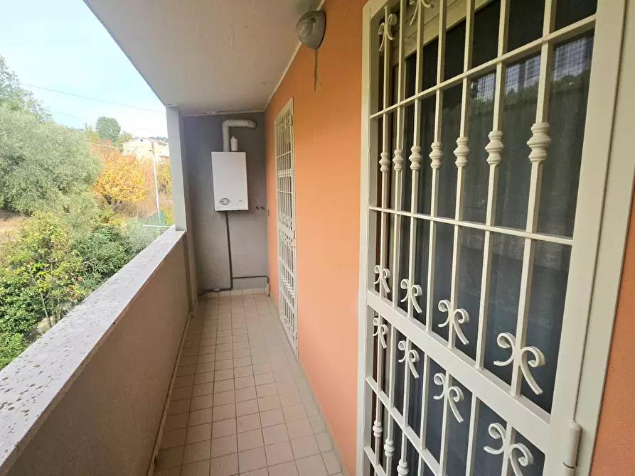 Immagine 12 di Appartamento in vendita  in Via Cugnini - Zona Palasport a Teramo