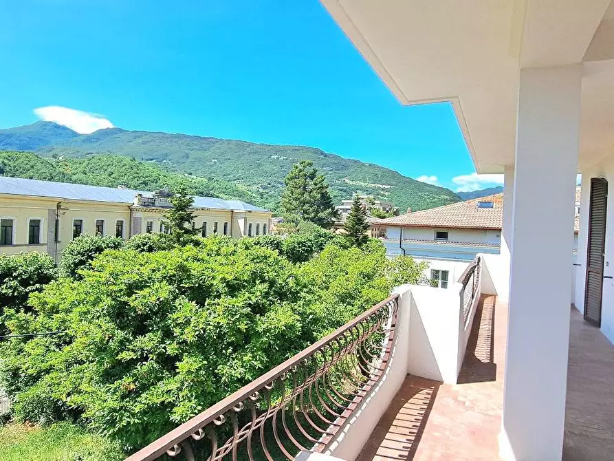 Immagine 11 di Appartamento in vendita  in in villa bifamiliare in Via Duca Degli Abruzzi a Montorio Al Vomano